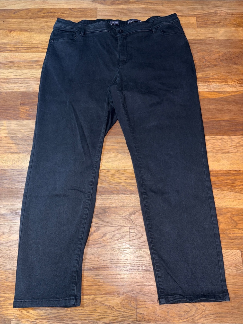 J JILL black authentic slim ankle jeans